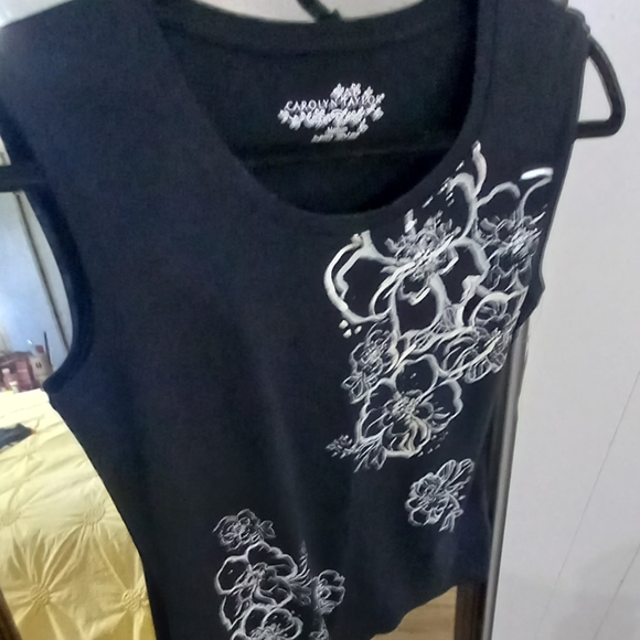 Carolyn Taylor Top - Picture 2 of 6